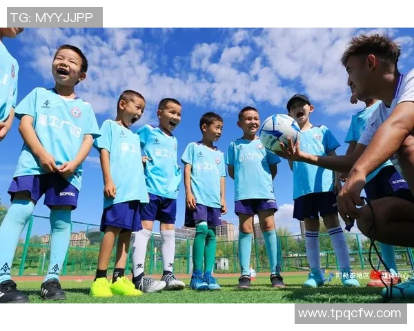 从足球小将到绿茵场上的巨星他们的成长故事与奋斗历程